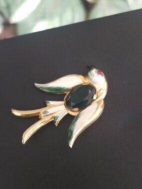 Vintage Coro Swallow Bird Brooch Pin